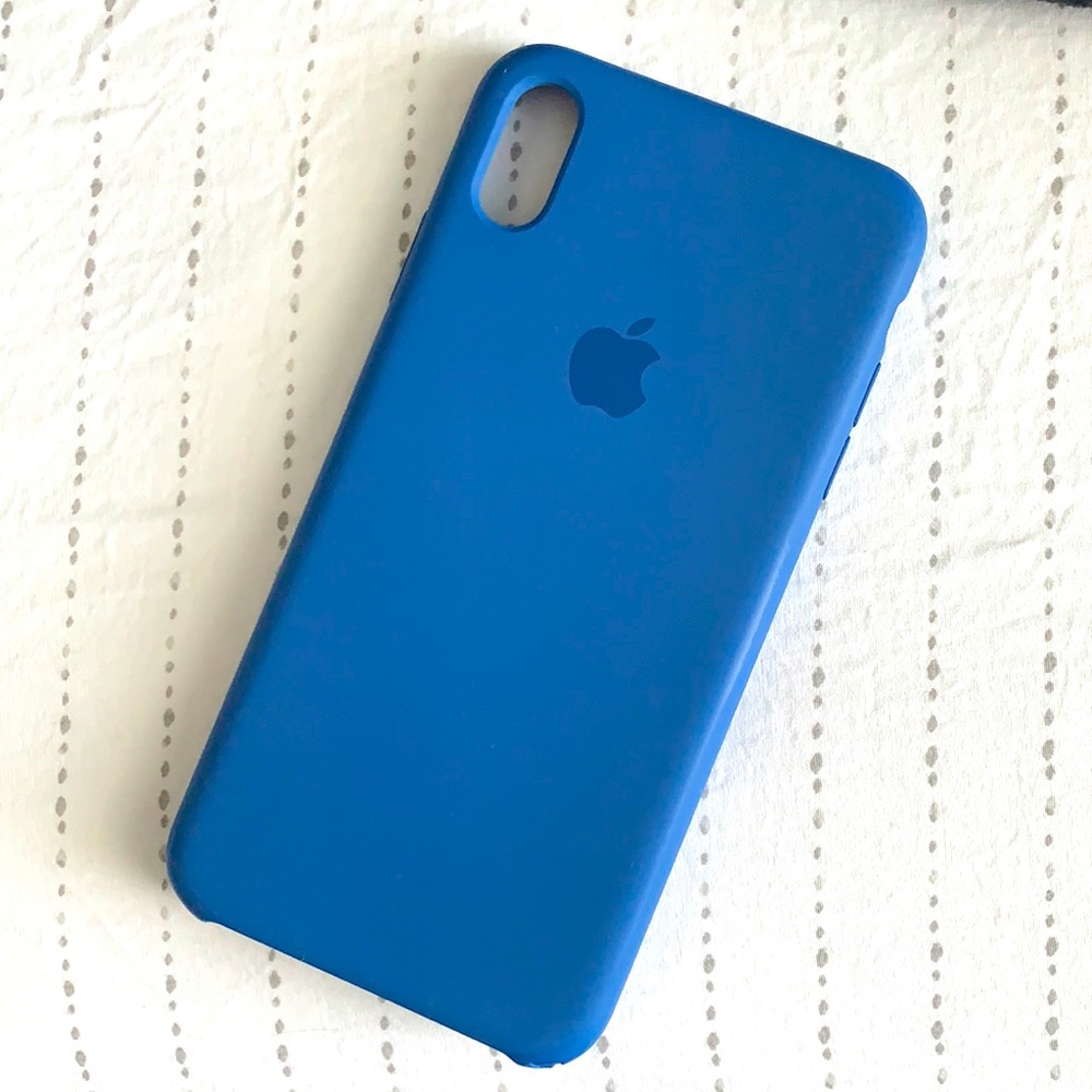 Apple XS MAX case.  brand. Clean. Have some ding.